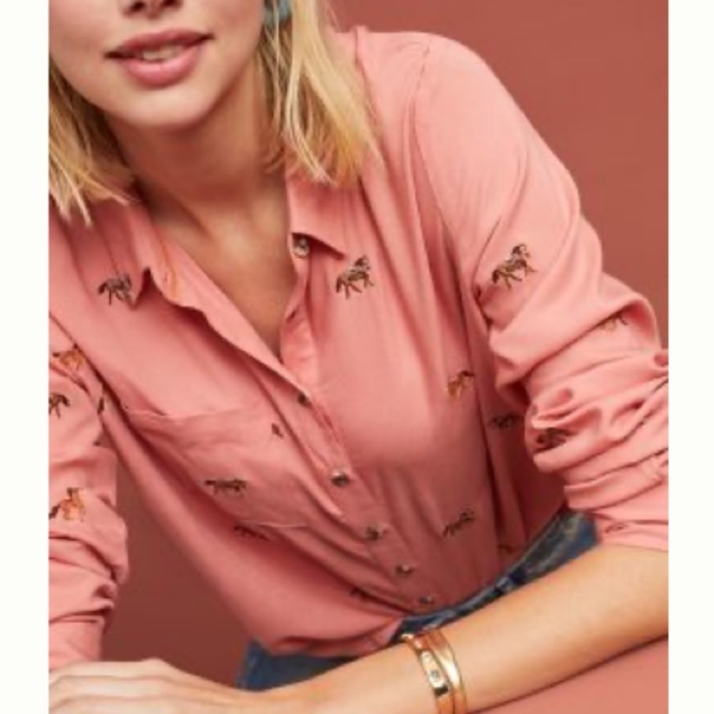ANTHROPOLOGIE Salmon Pink Embroidered Horses Long-Sleeve Button-Down Top - Sz 0